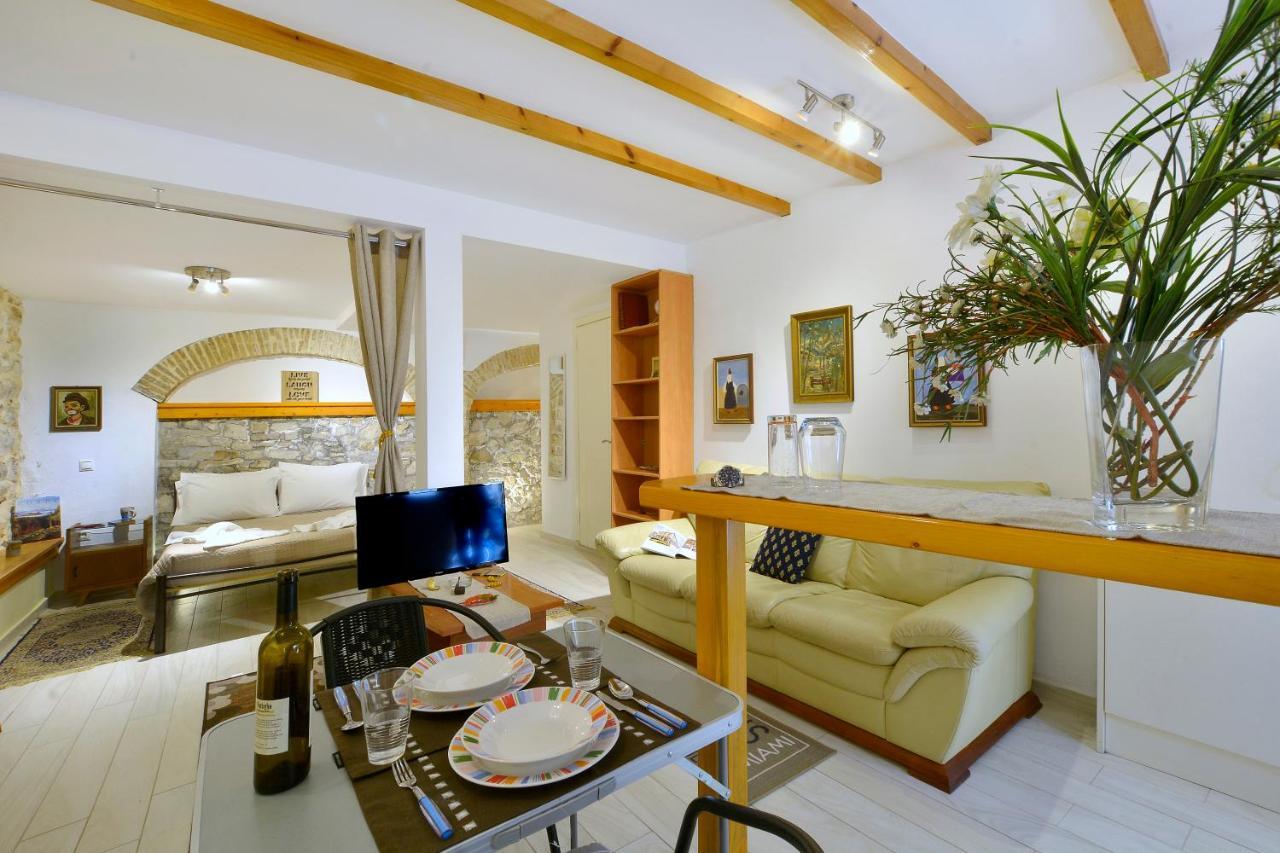 Studio In Corfu Town Luaran gambar
